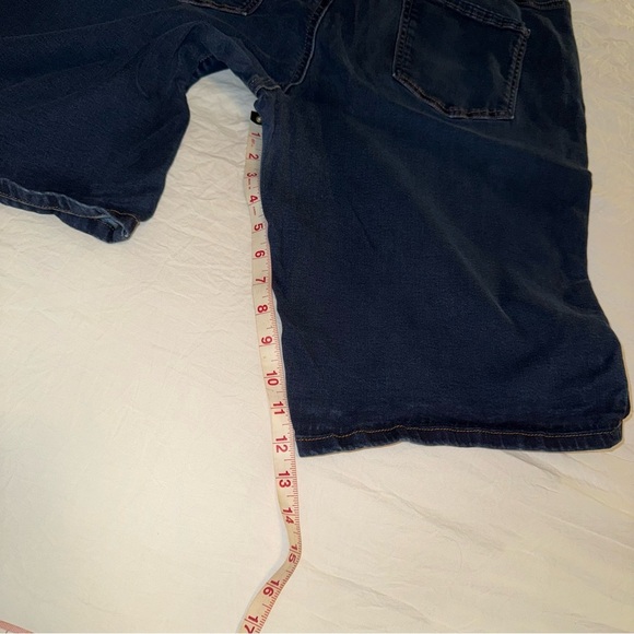 Croft & Barrow Women's Denim Shorts - Picture 6 of 6